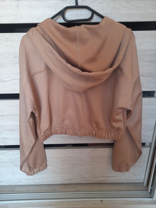 Bluza beżowa z kapturem
