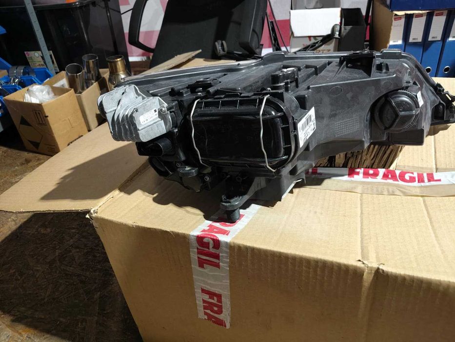 Farol SEAT/CUPRA Leon 5F - Dianteiro Esquerdo (NOVO)