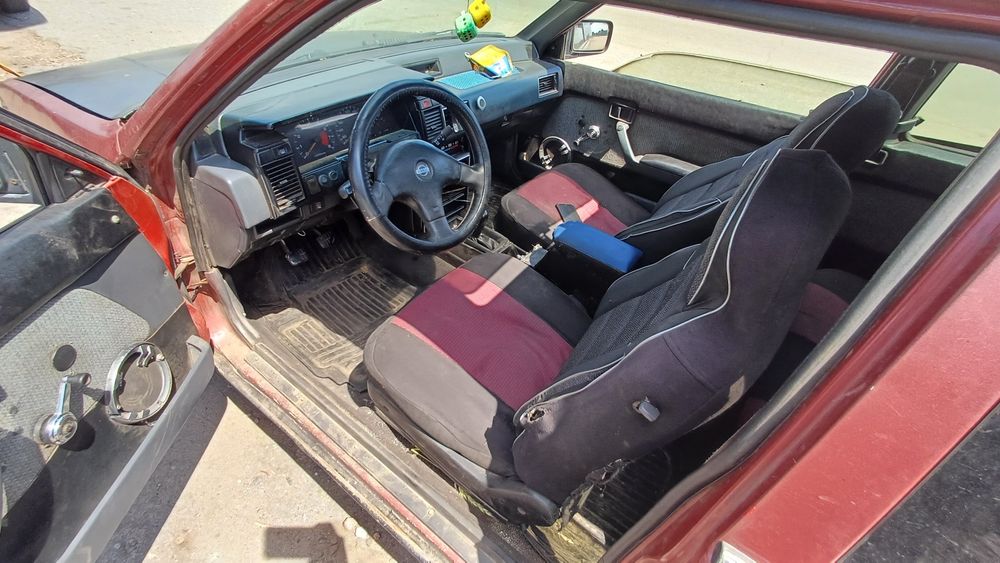 Ниссан санни  на болти