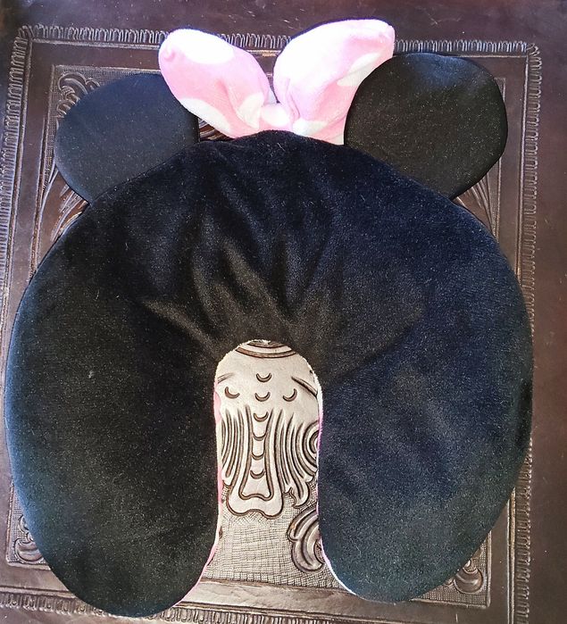 Almofada de Pescoço Infantil Minnie Mouse — usada, em bom estado