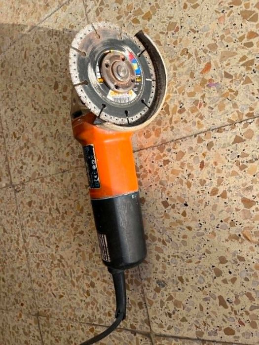 Rebardora A E G bom estado