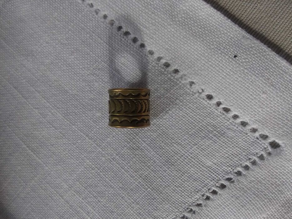 Obraczka koralik z brazu, slowianska bizuteria, ornament