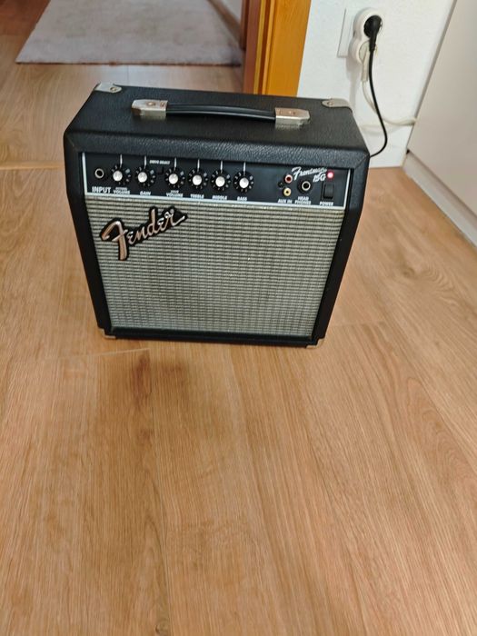 Amplificador Guitarra Fender Frontman 15G