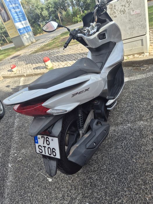 Moto pcx 2017 branca linda