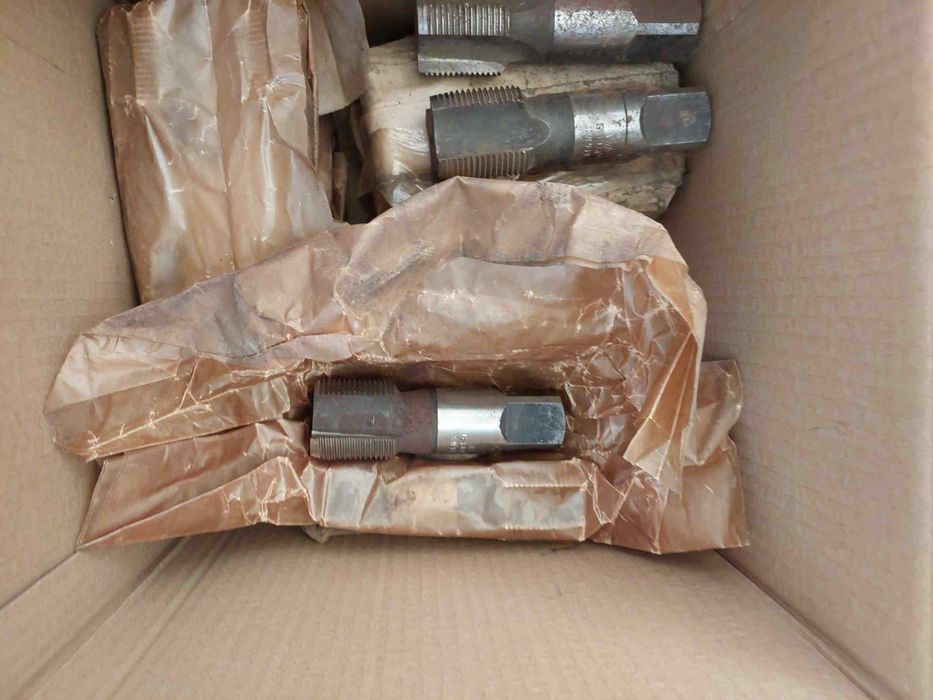 Gwintowniki maszynowe ręczne nowe od m 3 rurowe 1,2cala