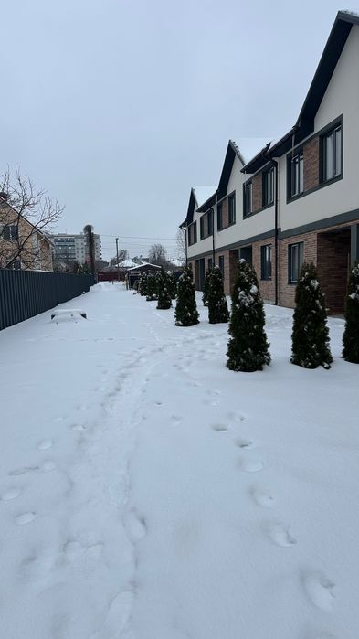 таунхаус біля Ідиліки. 3 школа 200м