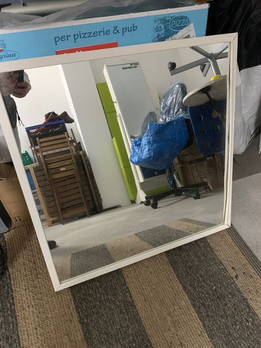 Vendo cadeira + espelho branco