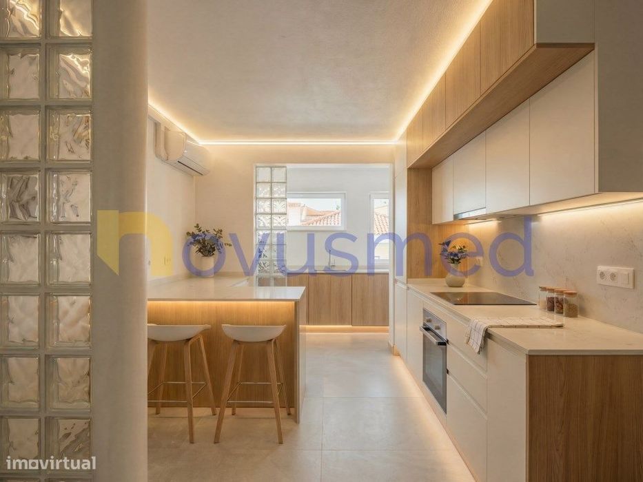 Apartamento T3 para renovar no Centro de São Bartolomeu de Messines — São Bartolomeu de Messines, Faro