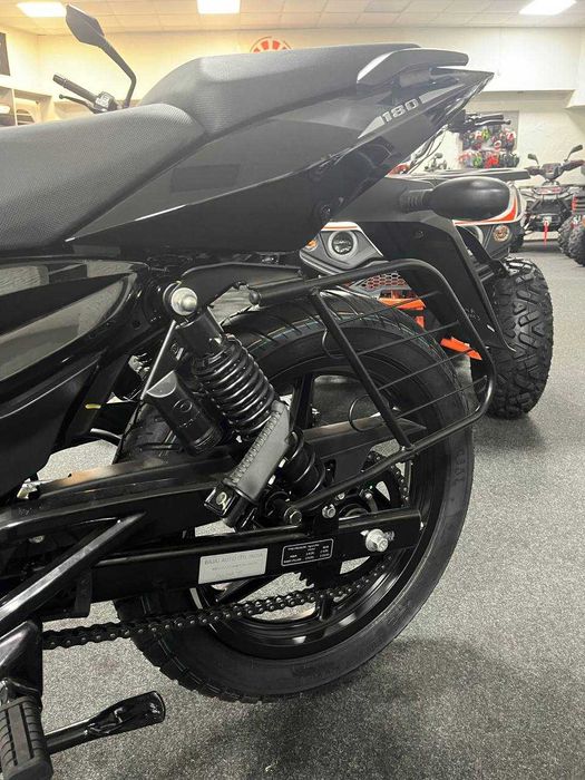 Мотоцикл BAJAJ Pulsar 180