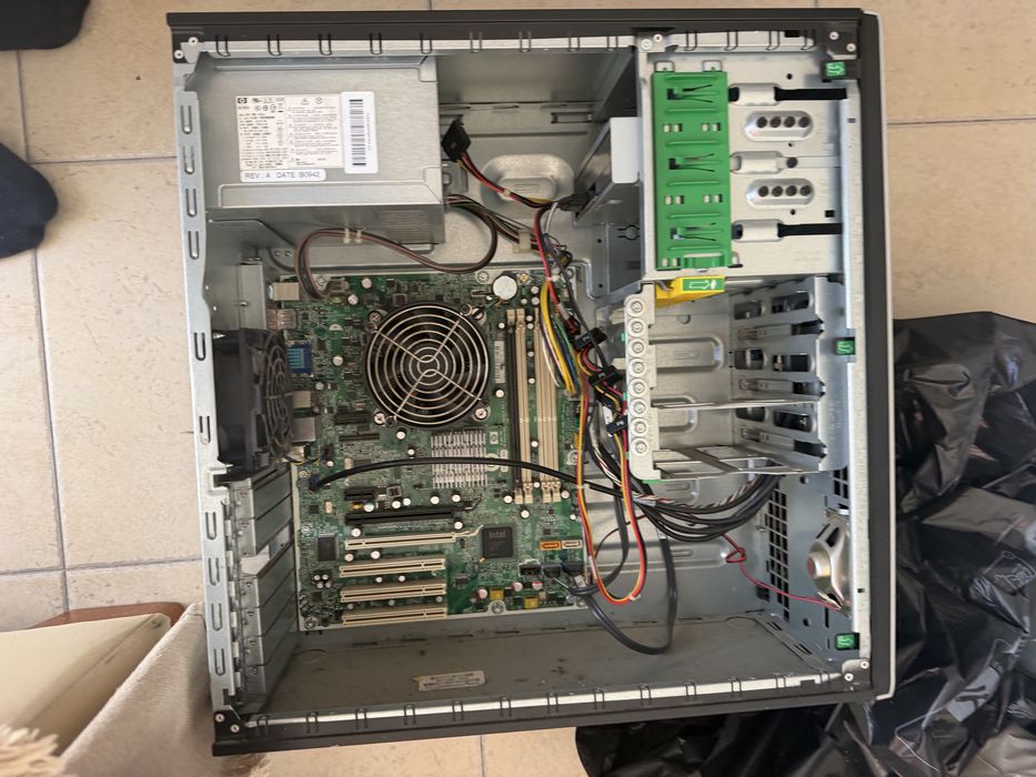 HP Compaq 8000 Elite CMT - caixa com fonte de alimentação