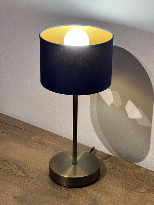 Elegancka Lampka Nocna/Stołowa