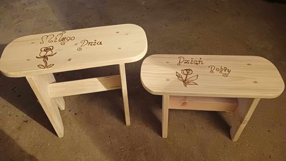 Drewniane krzesełko, taborecik