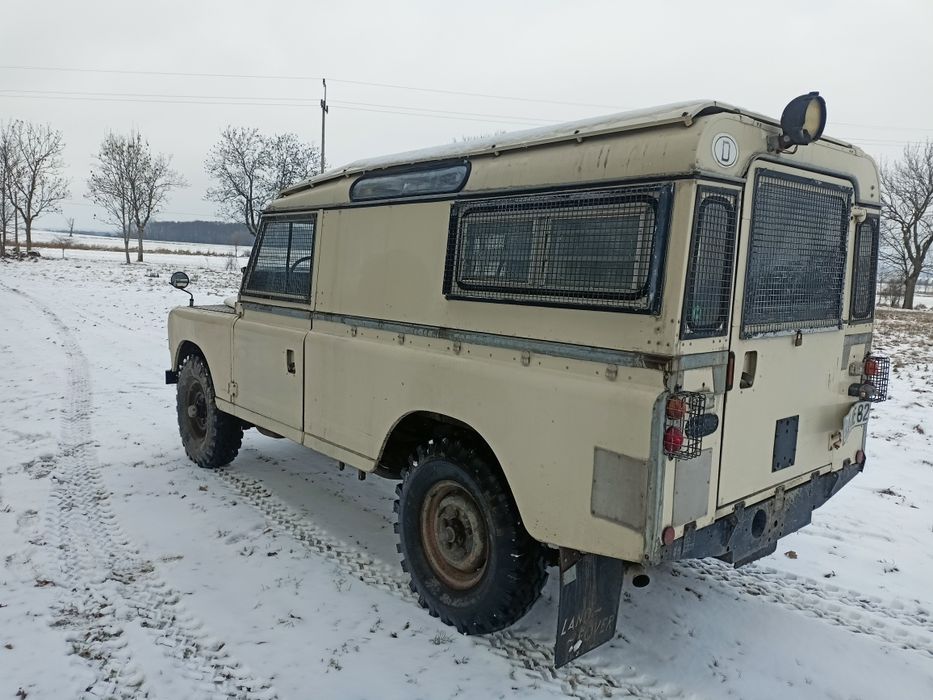Land Rover Defender 2.6 benzyna mały przebieg 45 tyś.