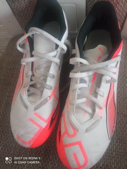 Buty Korki piłkarskie r. 41 wkładka 25 cm. Jak nowe