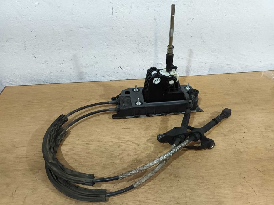 Wybierak drążek dźwignia zmiany biegów linki cięgna VW Passat B8