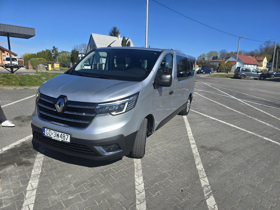 Wynajem busa 9-osobowego