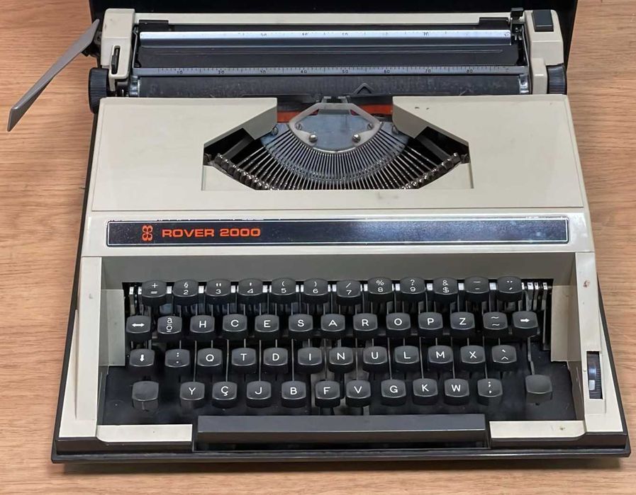 Maquina de escrever antiga Rover 2000