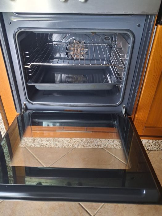 Forno elétrico Teka