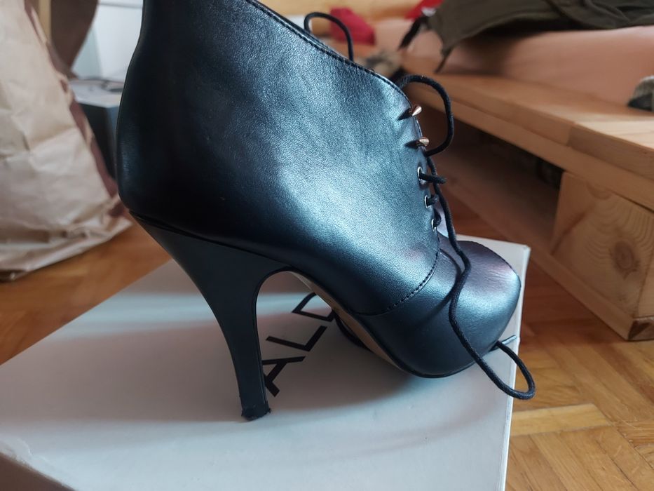 Botki damskie  skórzane Aldo 37