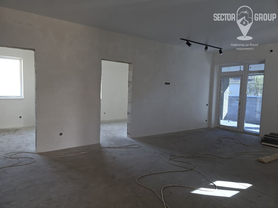 Напроти лікарні. 100кв.м., 2 тераси, 6 соток.