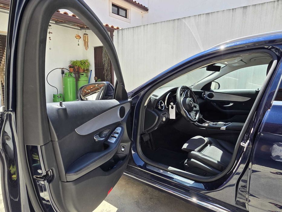 Mercedes-Benz C 220 — fotografia 10