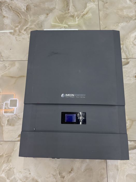 гібридний сонячний інвертор французького виробника Imeon Energy Imeon 9.12