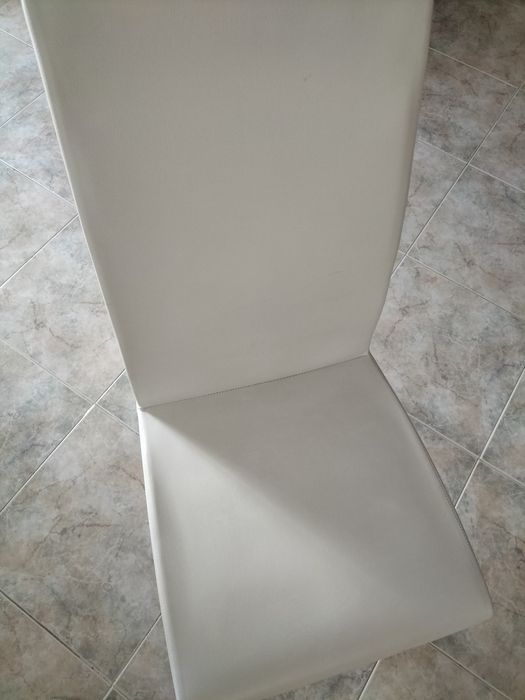 Vendo 6 cadeiras de sala de jantar