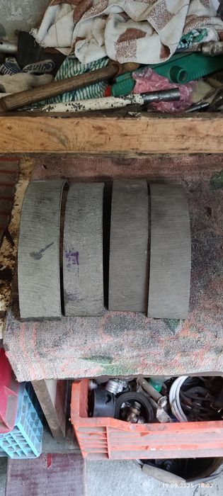 Продам накладки тормозні Волга