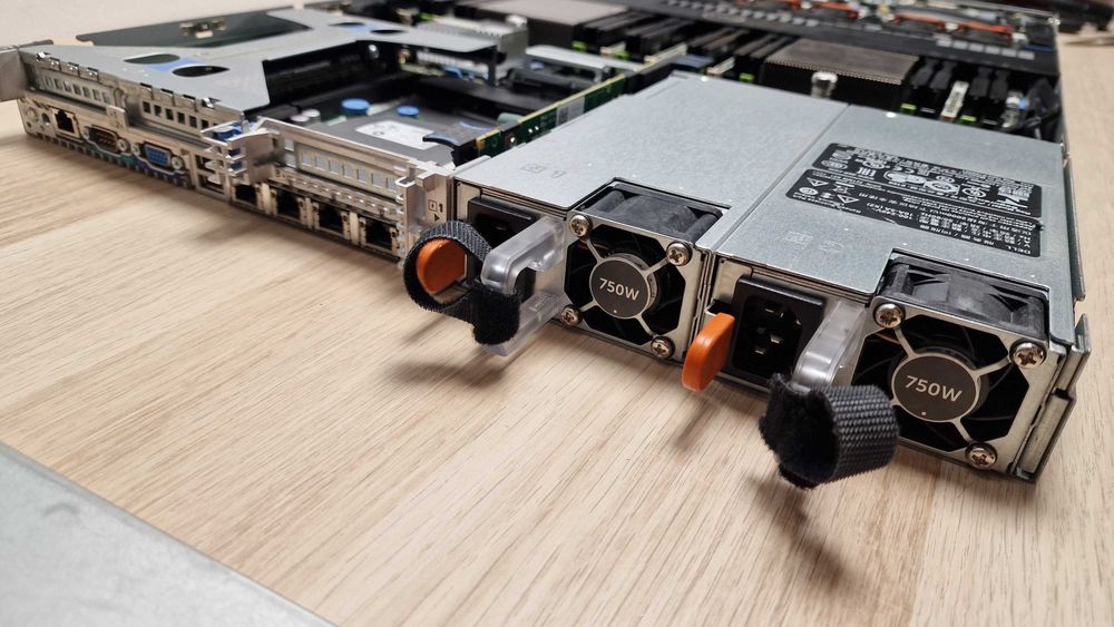 Serwer DELL R620 2x e5-2697v2 64GB H710 Idrac7 Ent 2xPSU (FV)