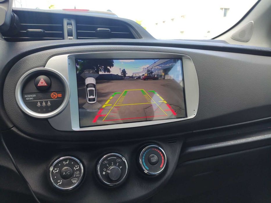 Штатная Магнитола Toyota Yaris 4GB/64GB QLED процессор 8 ядер