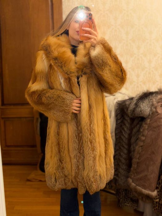 Шуба натуральна лисиця saga песець