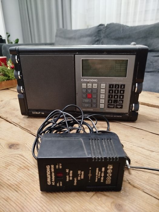Radio Grundig Satelit 700