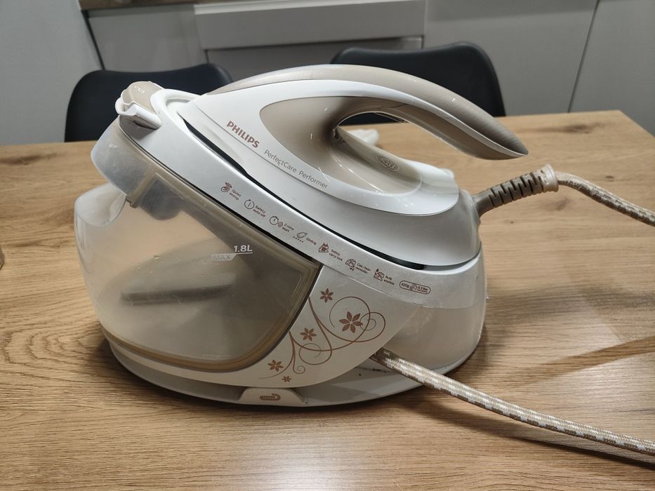 Stacja Parowa Philips GC8750