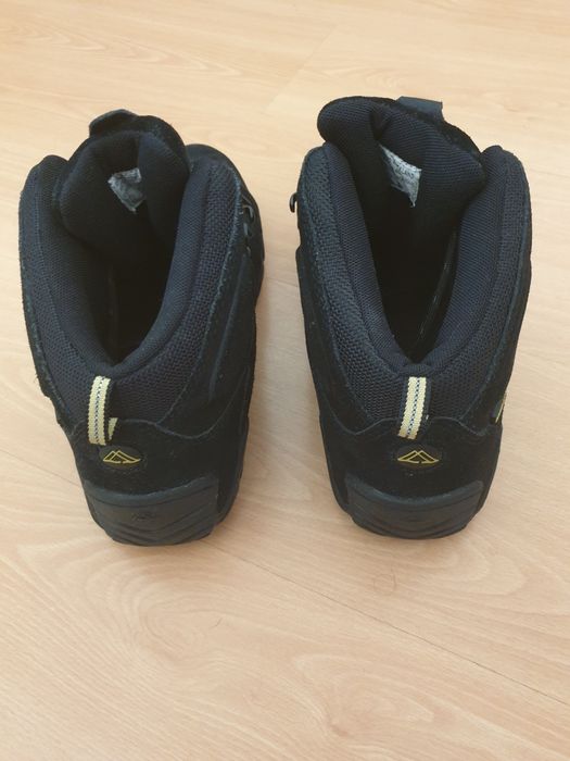 Botas Rockland impecáveis