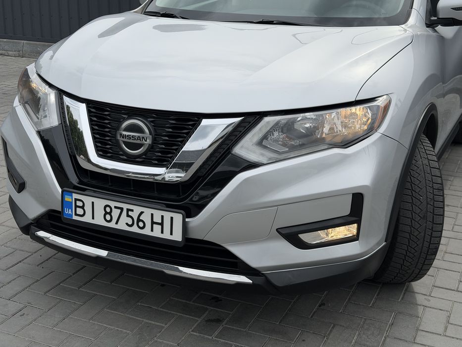 Nissan Rogue SV 2017 рік