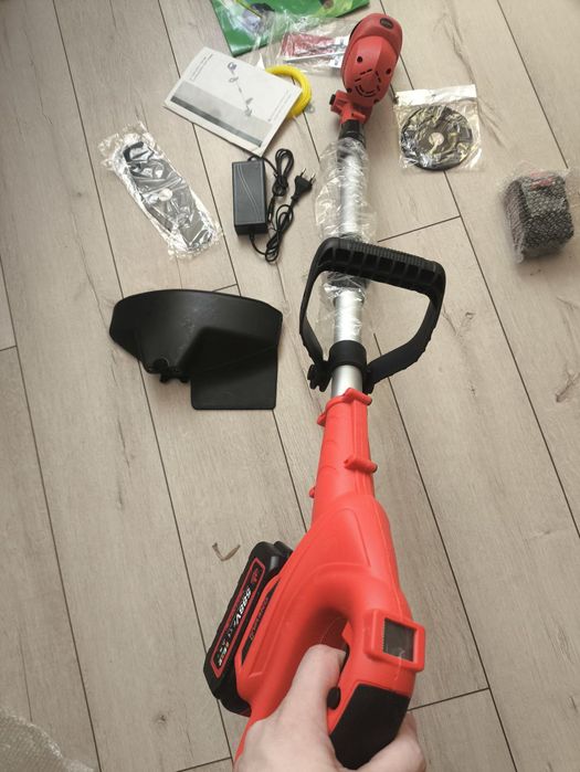 Продам электрокосу, триммер ONEVAN, 2 акб 588Vf 21V, Brashless motor