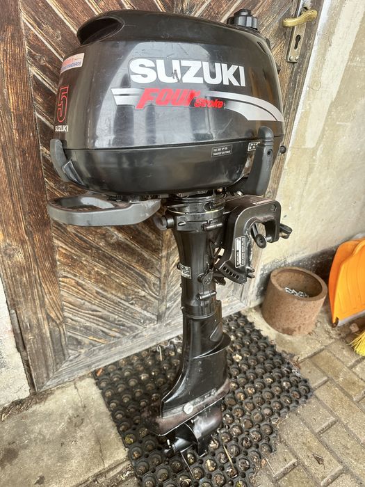 silnik suzuki 4, 5 ,6 czterosuw na części lub w całości stopa S