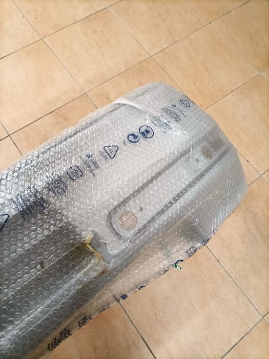 VW GOLF 97-*P/CH TRAS P/P (para choques traseiro) NOVO