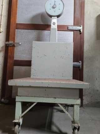 Balança de relógio com carrinho