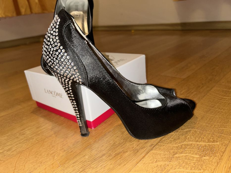 Туфлі Атлас Стрази Atmosphere 38