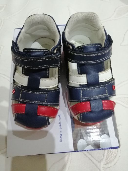 Sandálias chicco tamanho 20