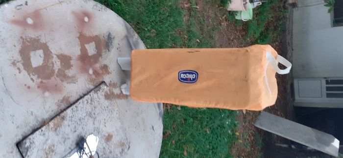 CHICCO camas de bebe uma de madeira outras de ferro.