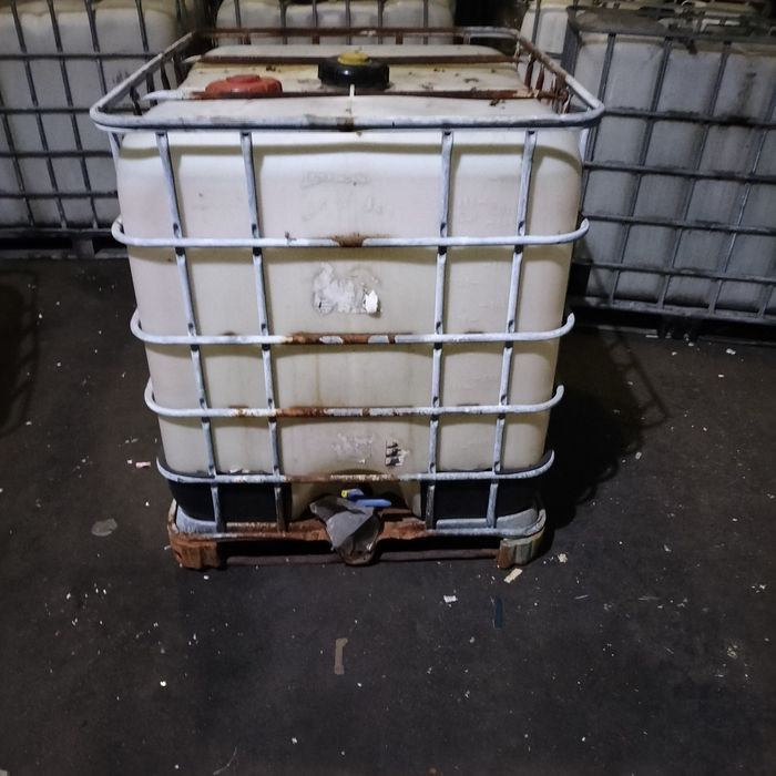 Продам Єврокуби на 1000л  бу під технічну воду  миті