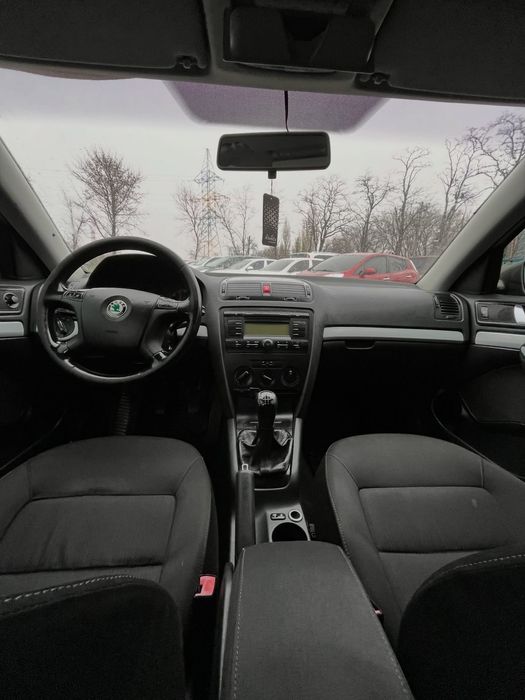 Skoda Octavia - МКПП 1.6 Бензин/Газ