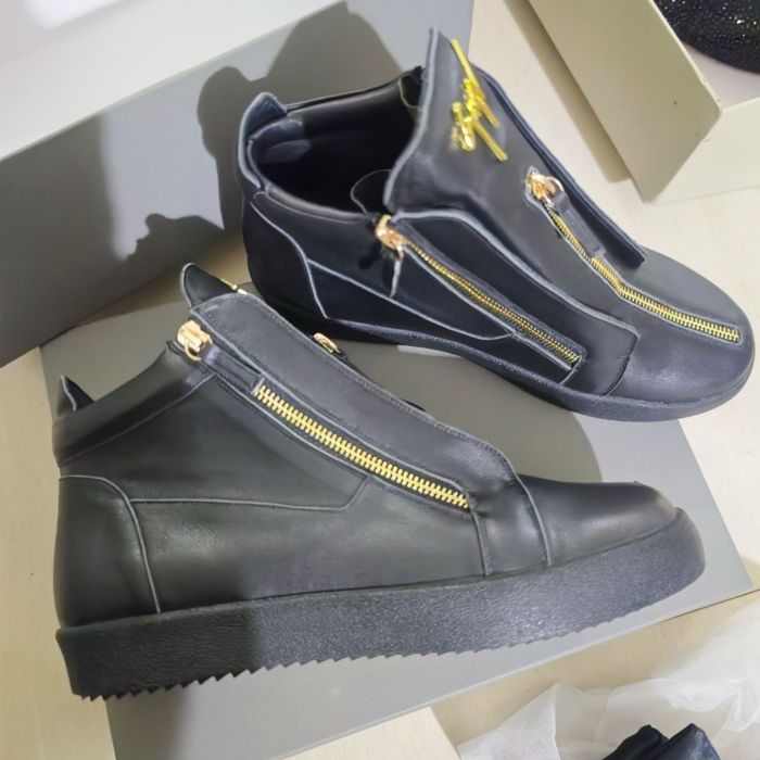 Кросівки Giuseppe Zanotti ЧИТАТИ ОПИС