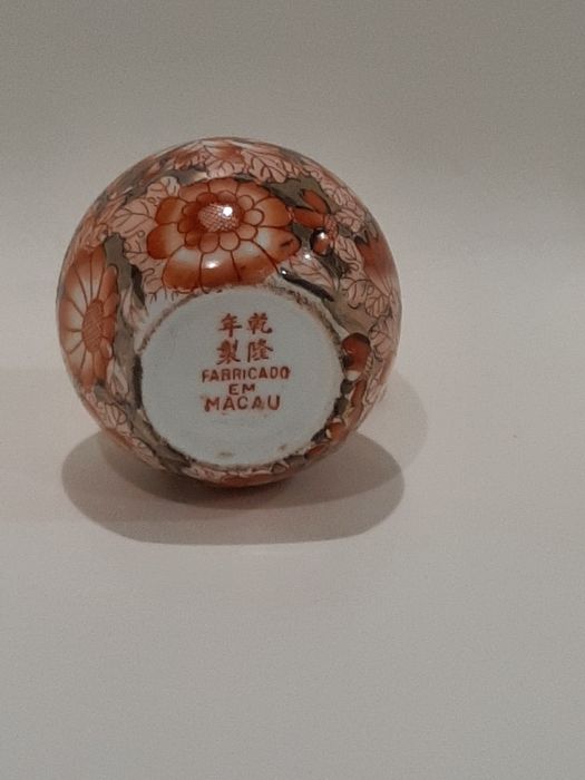 Peça em Porcelana de Macau