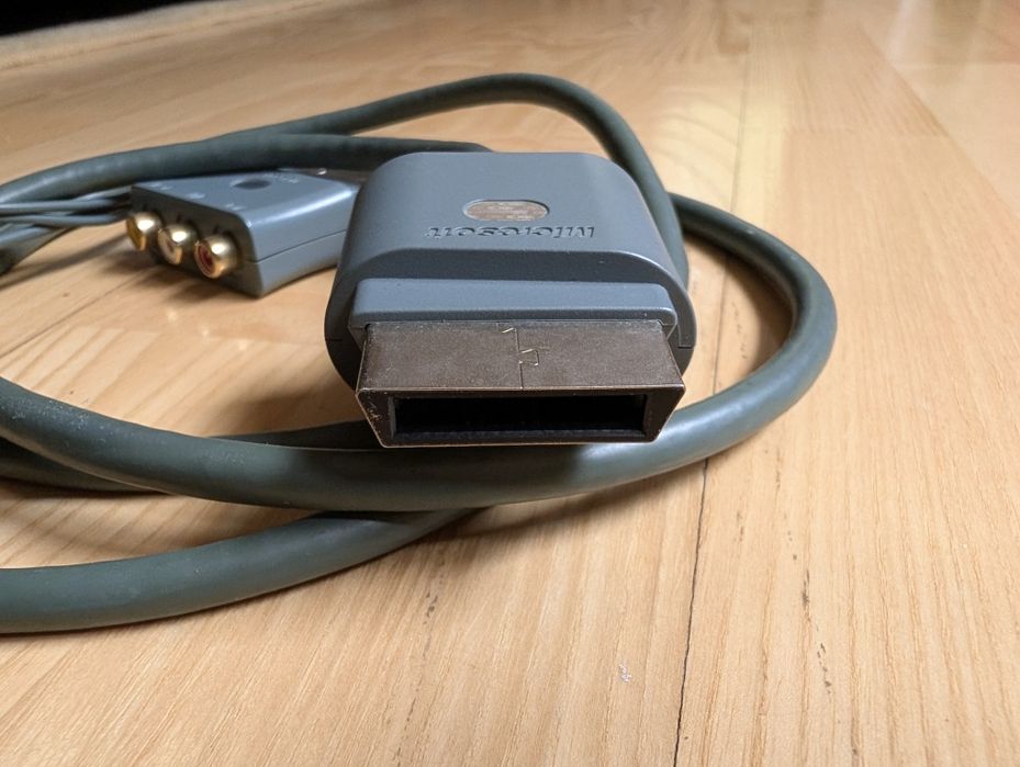 Kabel RCA do konsoli XBOX 360 z przejściówką na SCART (Eurozłącze)