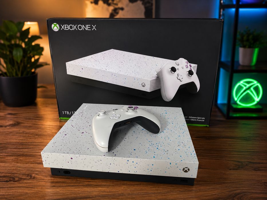 Xbox One X 1TB Hyperspace Special Edition з коробкою