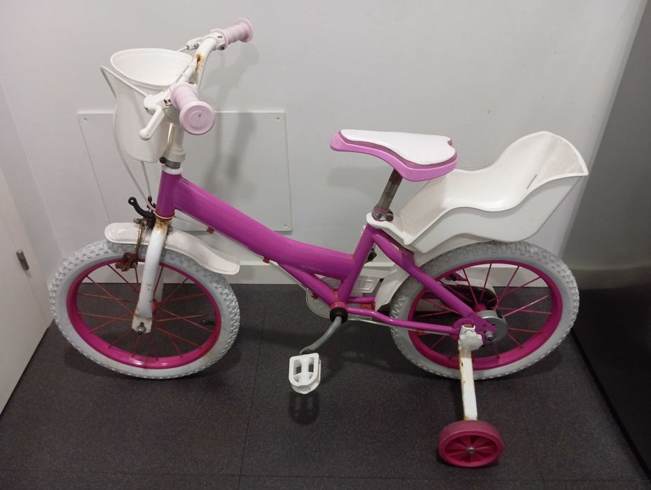Bicicleta de criança, roda 16 (hipermercado continente de Rio Tinto)