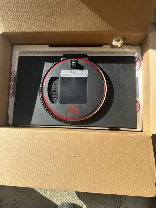 Плоскопанельный монитор LG